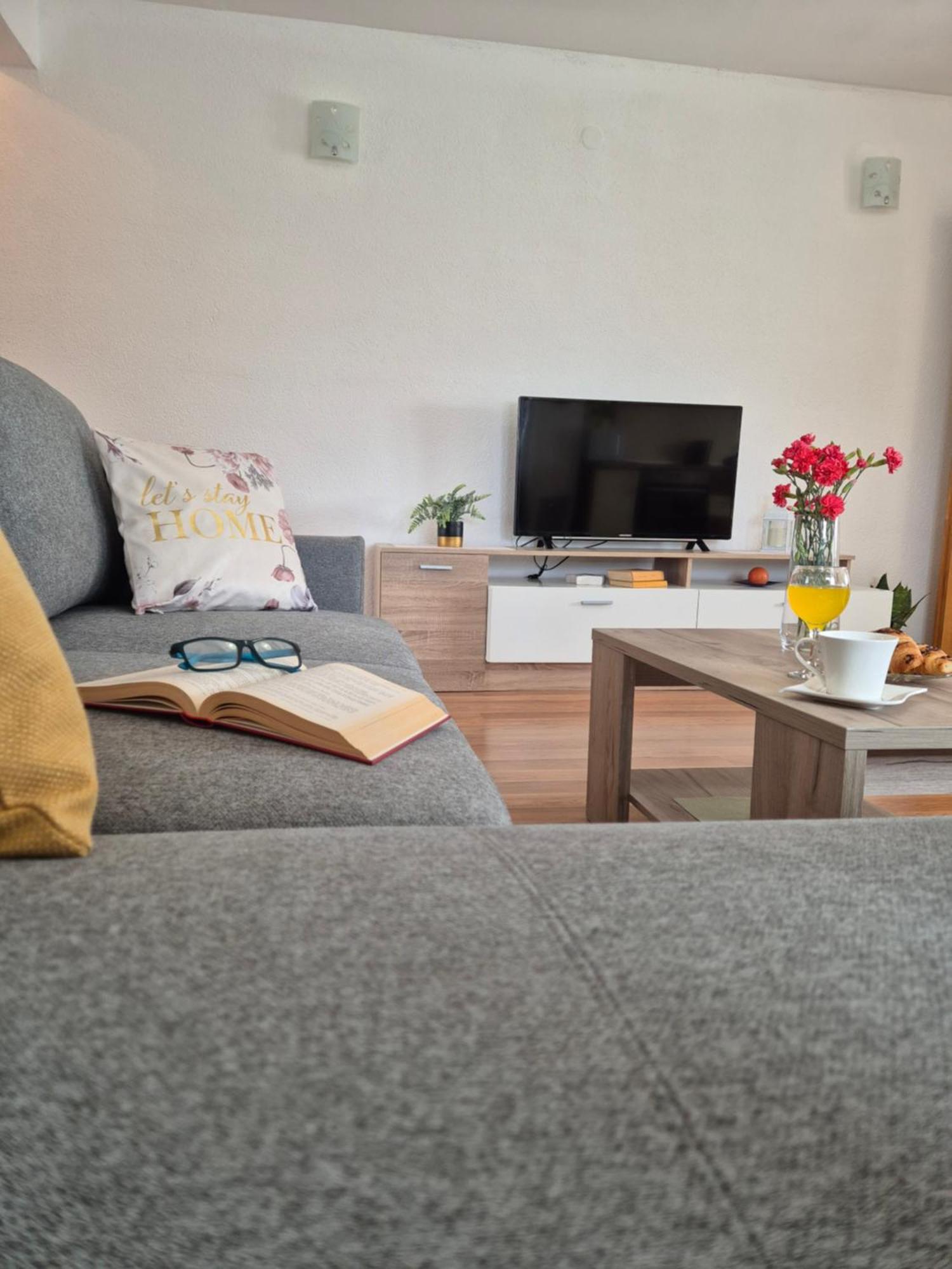 Apartman Lucija Pridraga Εξωτερικό φωτογραφία